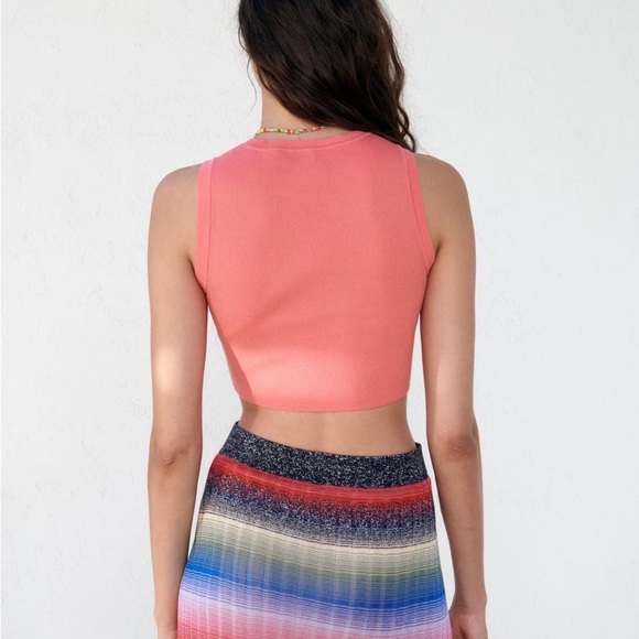 cropped knit top - Picture 3 of 9